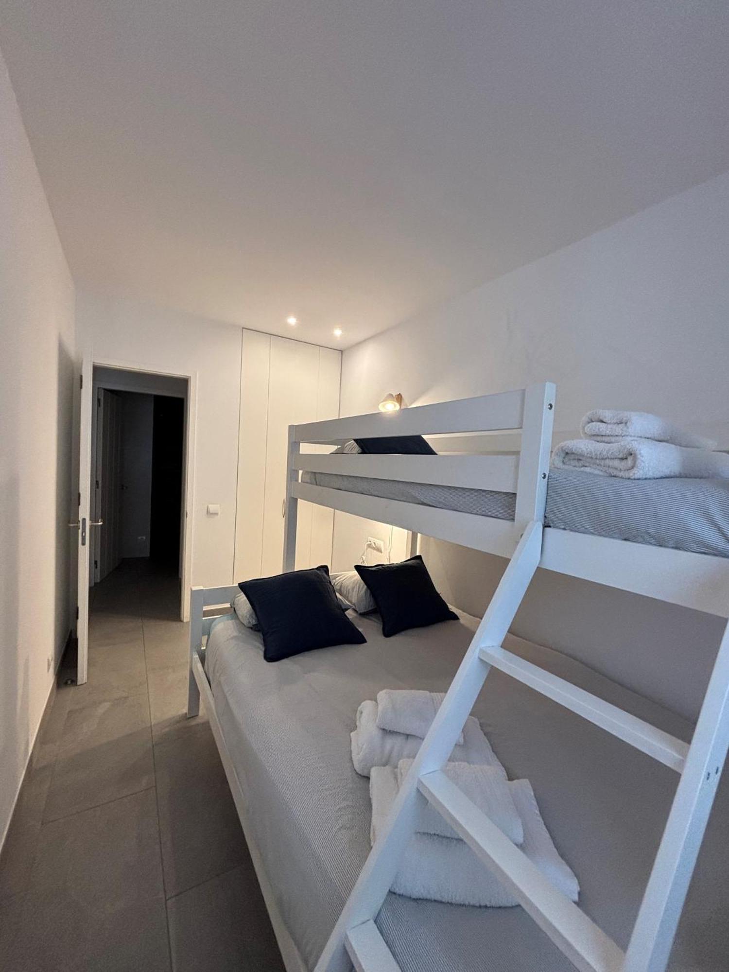 Apartamento Nuevo En El Centro Con Garaje Cadaqués Kültér fotó